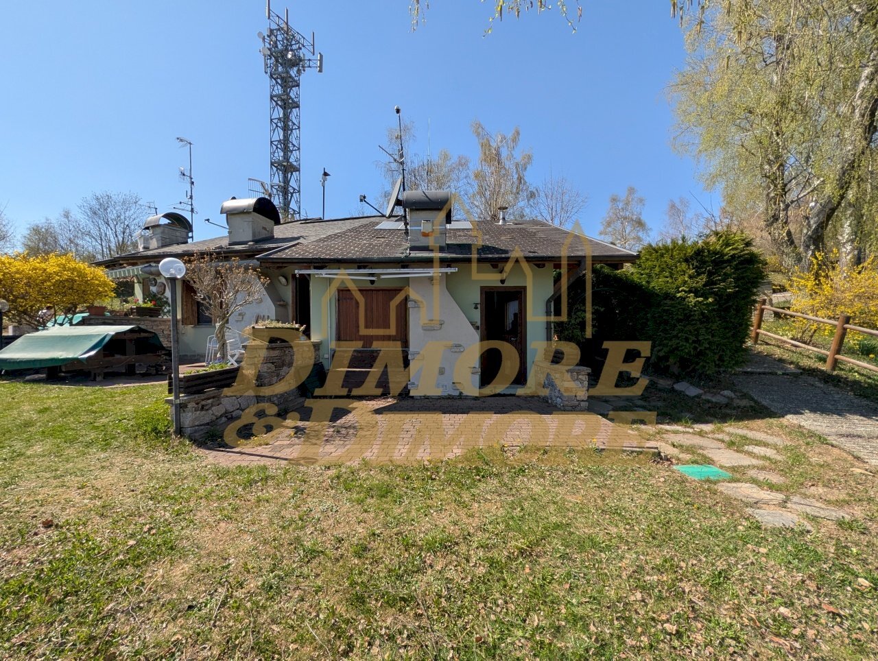 Vista frontale.jpg - Villa Germagno - foto 1