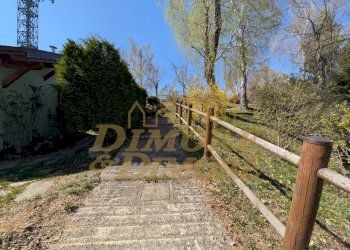 Strada che porta al parcheggio.jpg - Villa Germagno - foto 16