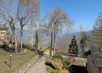 Stradina che porta alla casa.jpg - Villa Germagno - foto 17