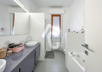 19A6AAA3-24E5-41FA-BFF2-F9918A21B164.jpeg - Quadrilocale Jesi - foto 14