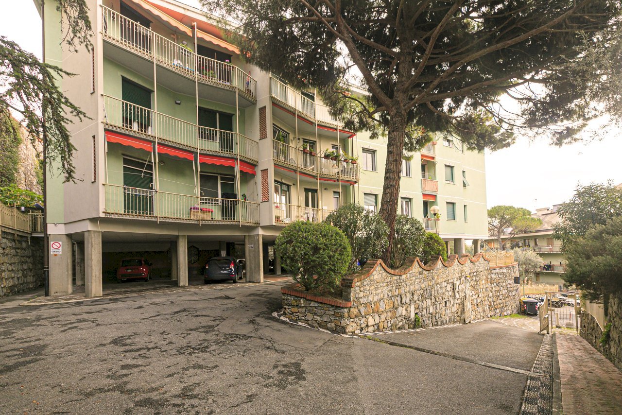 42_v Steno.jpg - Appartamento Via Flavia Steno 11, Genova (zona Quarto) - foto 2