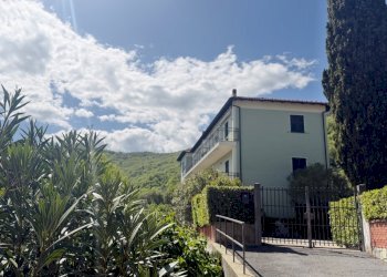 IMG_6456.jpeg - Bilocale Via San Bernardo, Diano Arentino - foto 1