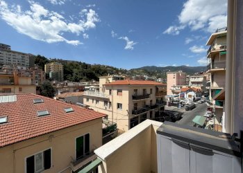 WhatsApp Image 2026-04-17 at 10.50.36 (2).jpeg - Quadrilocale Via Martiri della Libertà 330, Sanremo - foto 26