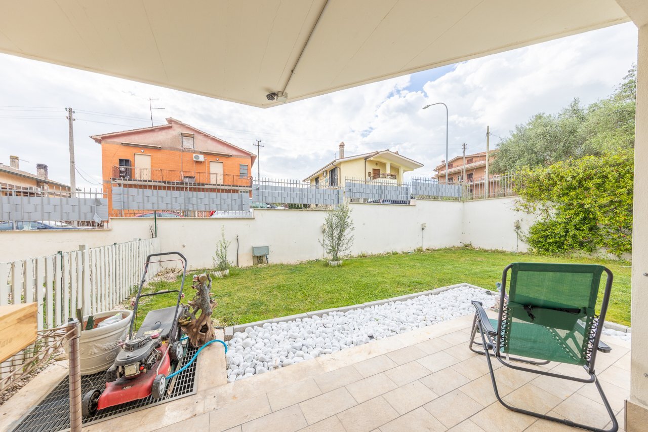 3.jpg - Trilocale Fonte Nuova - foto 2