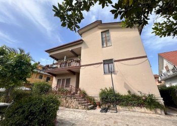 26.jpeg - Quadrilocale Viale Roma 276, Guidonia Montecelio - foto 28