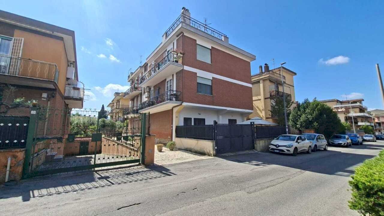 WhatsApp Image 2026-04-21 at 12.15.38.jpeg - Trilocale Via Lercara Friddi, Roma (zona Borghesiana) - foto 2