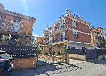 WhatsApp Image 2026-04-21 at 12.15.37 - Copia.jpeg - Trilocale Via Lercara Friddi, Roma (zona Borghesiana) - foto 1