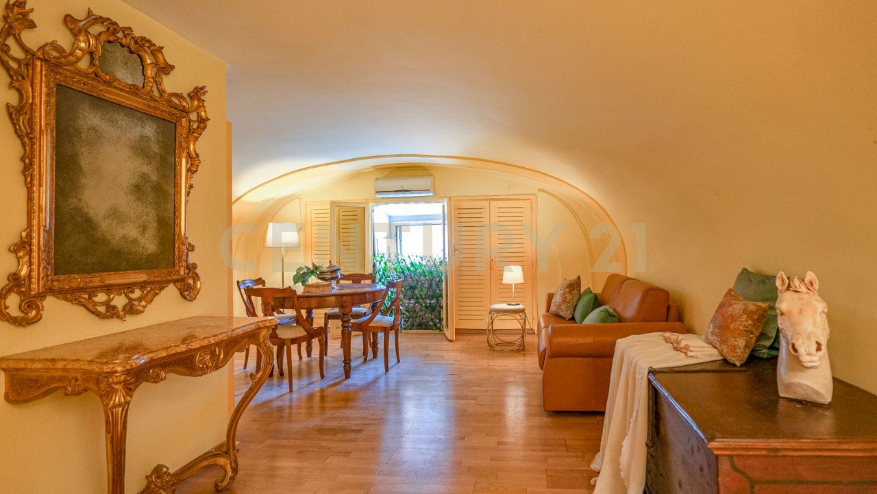 Largo-arenula-larizza (8).jpg - Monolocale Via di San Maria in Monticelli 67, Roma - foto 2