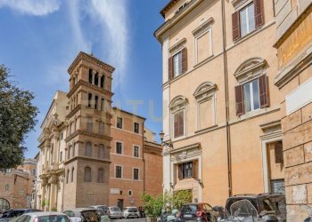 Largo-arenula-larizza (2).jpg - Monolocale Via di San Maria in Monticelli 67, Roma - foto 1