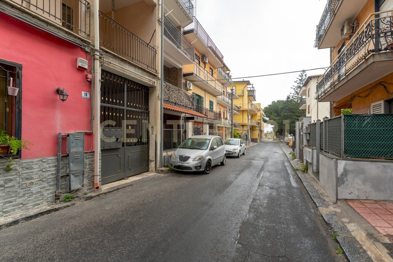 Via dei Sanguinelli 18 (1).jpg - Quadrilocale Via dei Sanguinelli 18, Catania - foto 2