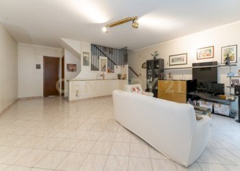 Via Santa Rosa da Lima 17 (15).jpg - Villa Via Santa Rosa da Lima 17, Catania - foto 16