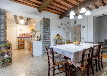 cucina tinello - Casa indipendente Via per Corte Sandorini 619, Lucca - foto 4