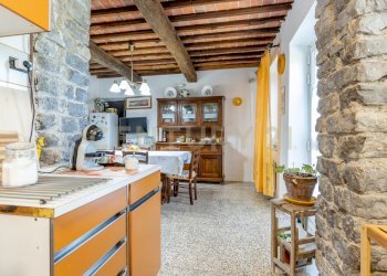 cucina tinello - Casa indipendente Via per Corte Sandorini 619, Lucca - foto 6