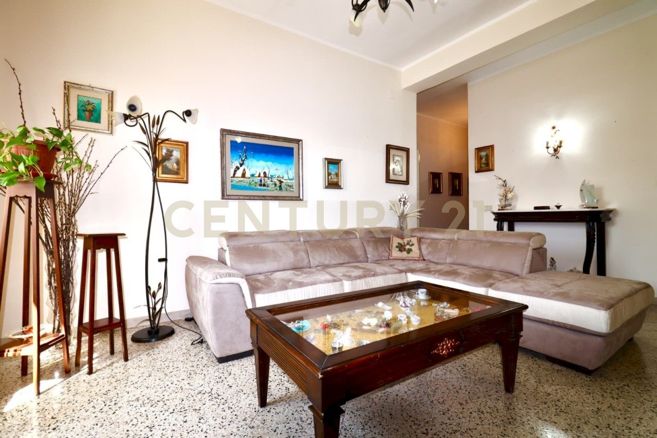 6.jpeg - Four-room apartment Largo Bisacquino 3, Palermo - photo 1