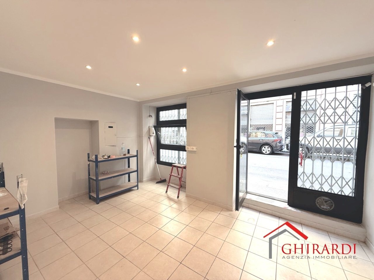 1.2 INGRESSO.jpeg - Locale Commerciale Via Giovanni Opisso 15, Genova (zona Pegli) - foto 3