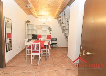 1.0 ingresso.jpg - Quadrilocale Via Vado 40, Genova (zona Sestri Ponente) - foto 4