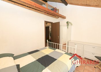 4.4 camera.jpg - Quadrilocale Via Vado 40, Genova (zona Sestri Ponente) - foto 16