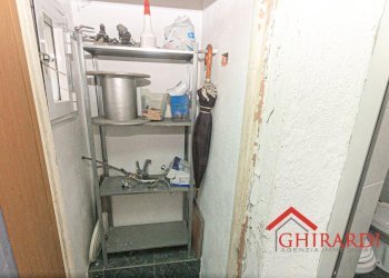 7.0 ripostiglio.jpg - Quadrilocale Via Vado 40, Genova (zona Sestri Ponente) - foto 26