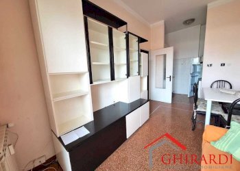 2.1 SOGGIORNO.jpeg - Quadrilocale VIA DELL'ACCIAIO  115, Genova (zona Sestri Ponente) - foto 3