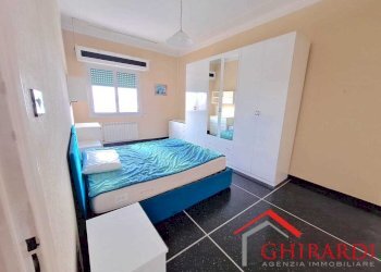 4.0 CAMERA.jpeg - Quadrilocale VIA DELL'ACCIAIO  115, Genova (zona Sestri Ponente) - foto 9