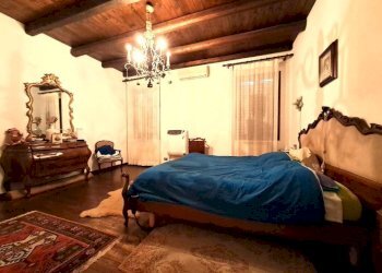 letto matrimoniale.jpeg - Porzione di casa Rovigo - foto 16