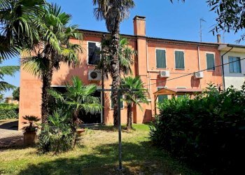 vista da dietro - Porzione di casa Rovigo - foto 1