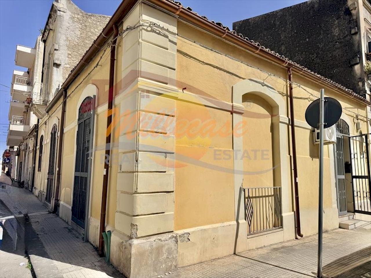 febb68fe-ae21-4775-9c3d-528cc4a61876.jpg - Villa Via Agrigento, Siracusa - foto 2