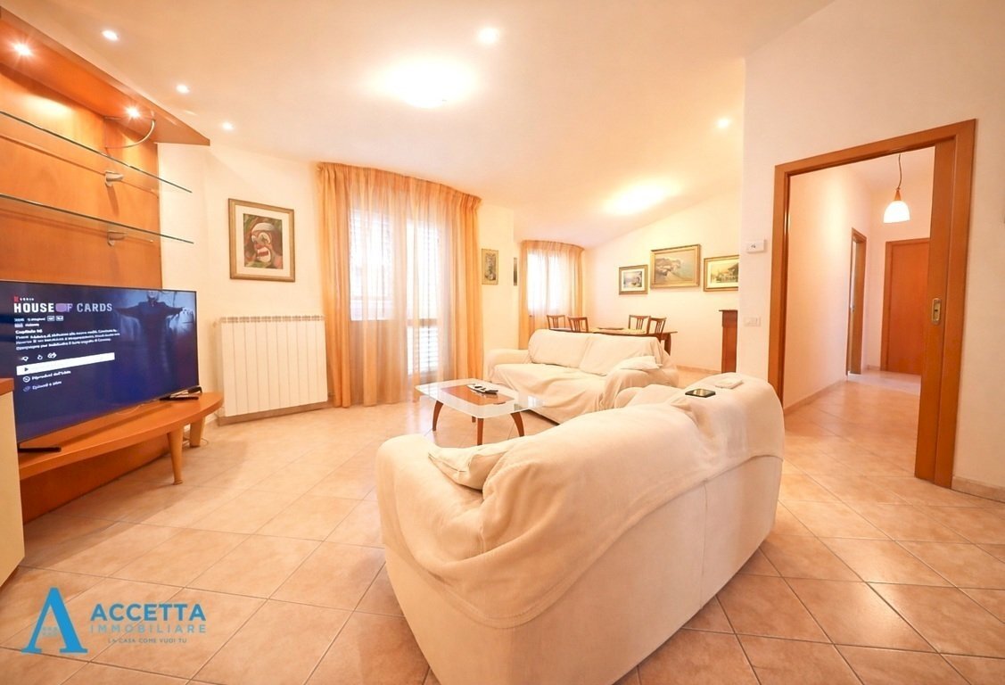 Soggiorno - Trilocale Via Sciabelle 11, Taranto - foto 1