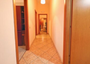 corridoio - Trilocale Via Sciabelle 11, Taranto - foto 18