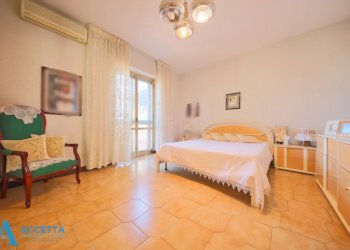 camera da letto - Villa Via Torpediniere, Taranto - foto 20