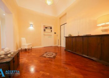 Ingresso - Quadrilocale Via Giuseppe Massari 8, Taranto - foto 1