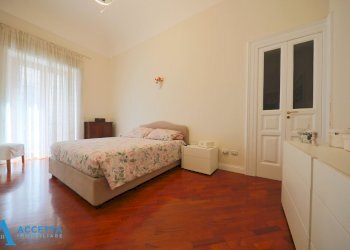 camera da letto - Quadrilocale Via Giuseppe Massari 8, Taranto - foto 12