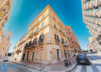 facciata - Quadrilocale Via Giuseppe Massari 8, Taranto - foto 27