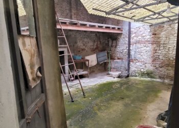 cortile interno - Porzione di casa Via Guglielmo Marconi, Ziano Piacentino - foto 6
