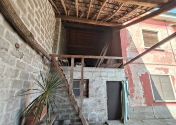 stalla - Villa Via Enrico Fermi 13, Pieve Porto Morone - foto 7