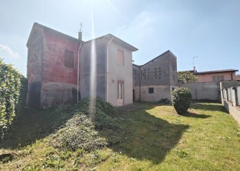 giardino - Villa Via Enrico Fermi 13, Pieve Porto Morone - foto 20