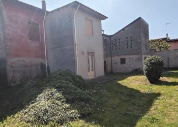 giardino - Villa Via Enrico Fermi 13, Pieve Porto Morone - foto 21