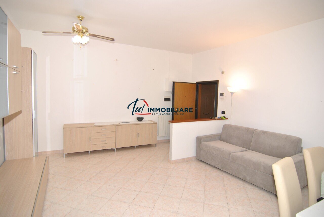 SOGGIORNO - Three-room apartment Piazza Gavi 5, Livorno - photo 3