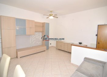 SOGGIORNO - Three-room apartment Piazza Gavi 5, Livorno - photo 4
