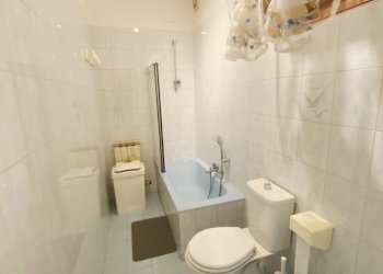 IMG_5771 (Large).jpg - Villa a Schiera Via Monti Amoli 4c, La Spezia - foto 20