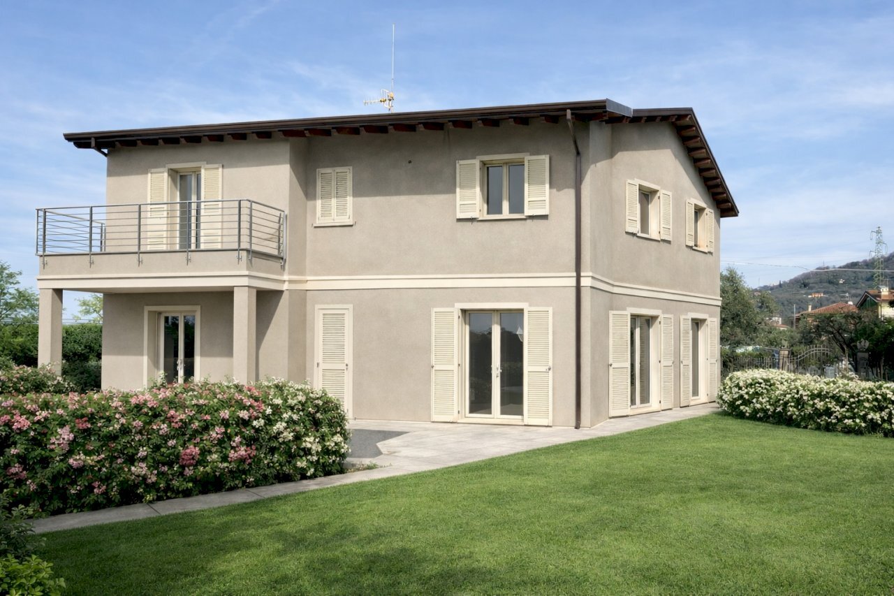 facciata 1 - Villa Trifamiliare Via Bologna 17, Castelnuovo Magra - foto 1