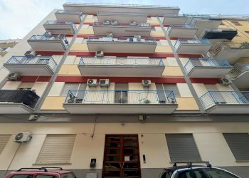 789acb0b-5fa2-4ece-ad55-d7127c9caf43.jpg - Trilocale Via Matteo Silvaggio, Palermo - foto 12