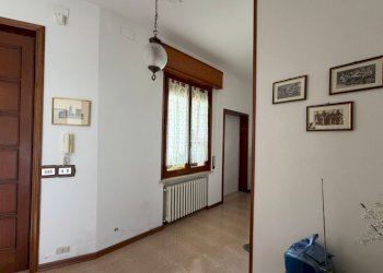 WhatsApp Image 2026-04-16 at 12.04.45 (1).jpeg - Casa indipendente Fornovo di Taro - foto 23