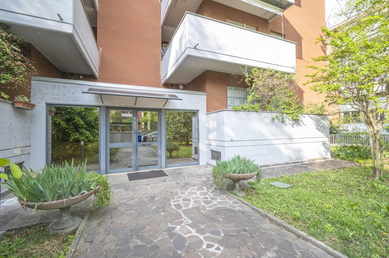 via da vinci 26_parma__3.jpg - Four-room apartment Via Leonardo Da Vinci 1000, Parma (neighborhood San Lazzaro) - photo 1