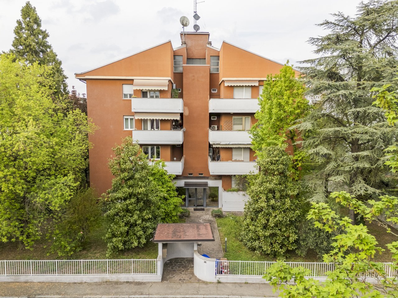 via da vinci 26_parma__83.jpg - Four-room apartment Via Leonardo Da Vinci 1000, Parma (neighborhood San Lazzaro) - photo 2