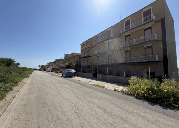 Four-room apartment Viale Onorevole Ignazio La Lumia, Licata - photo 2