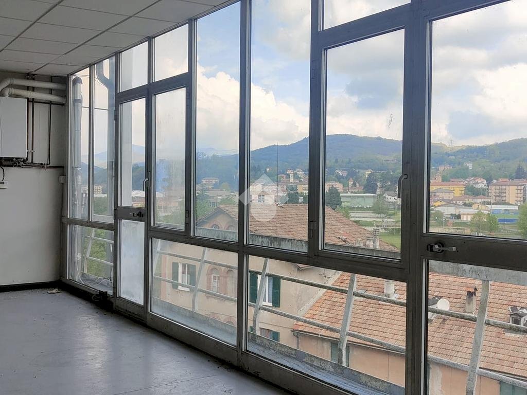 Negozio via paverano, Savignone - foto 2