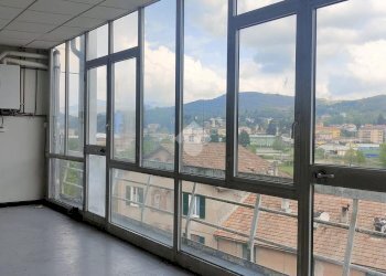 Negozio via paverano, Savignone - foto 2