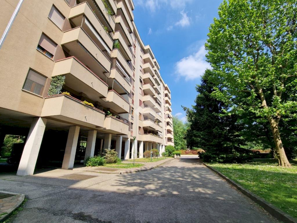 Three-room apartment Via Teobaldo ciconi, Milano (neighborhood Inganni) - photo 2