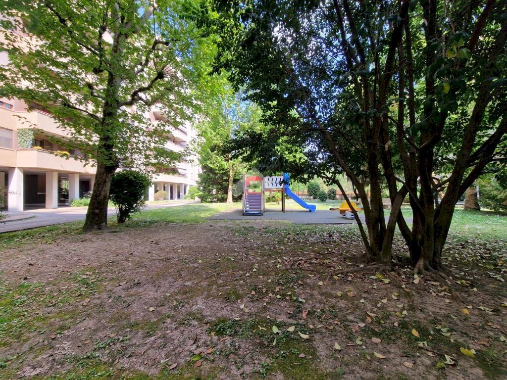 Three-room apartment Via Teobaldo ciconi, Milano (neighborhood Inganni) - photo 3